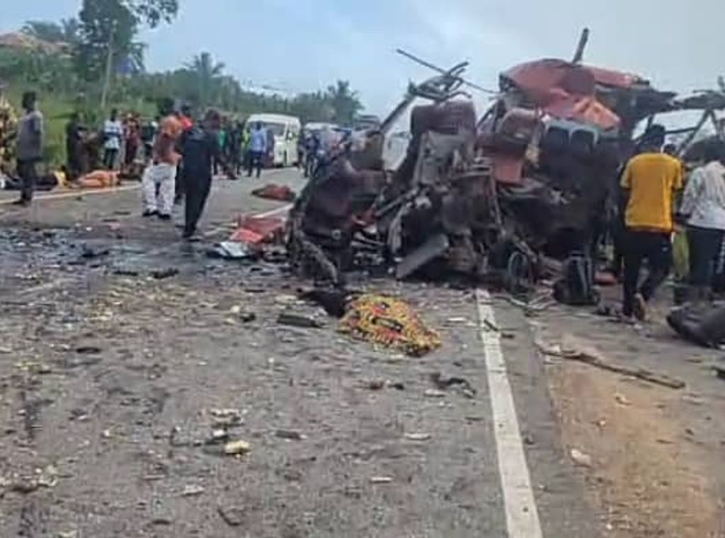 Gory accident at Assin Brasiako-Dansame claims several lives