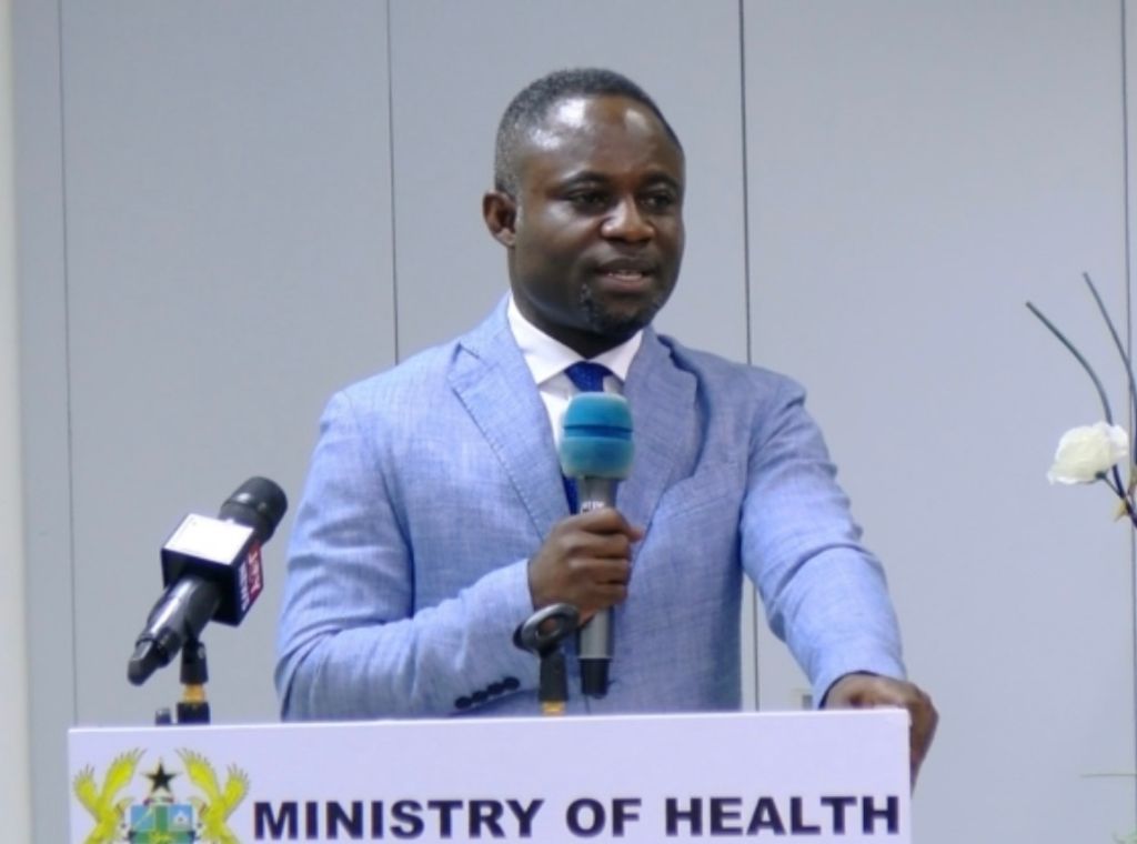 Health Minister urges independent body to mediate ongoing nurses’ strike