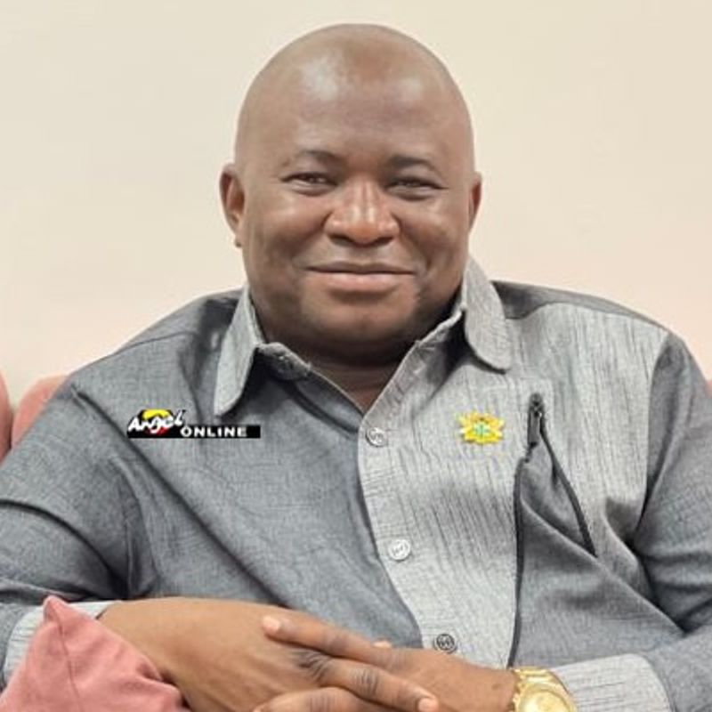 Media urged to focus on social issues over politics