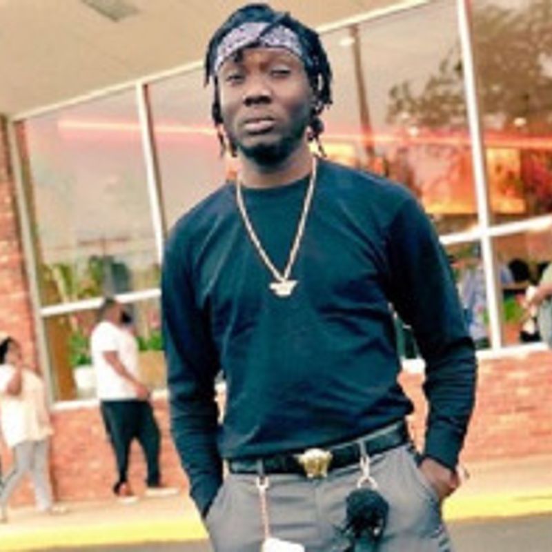 Showboy blasts Legon students for Snubbing him at Pent Hall week, claims superiority over Mayorkun